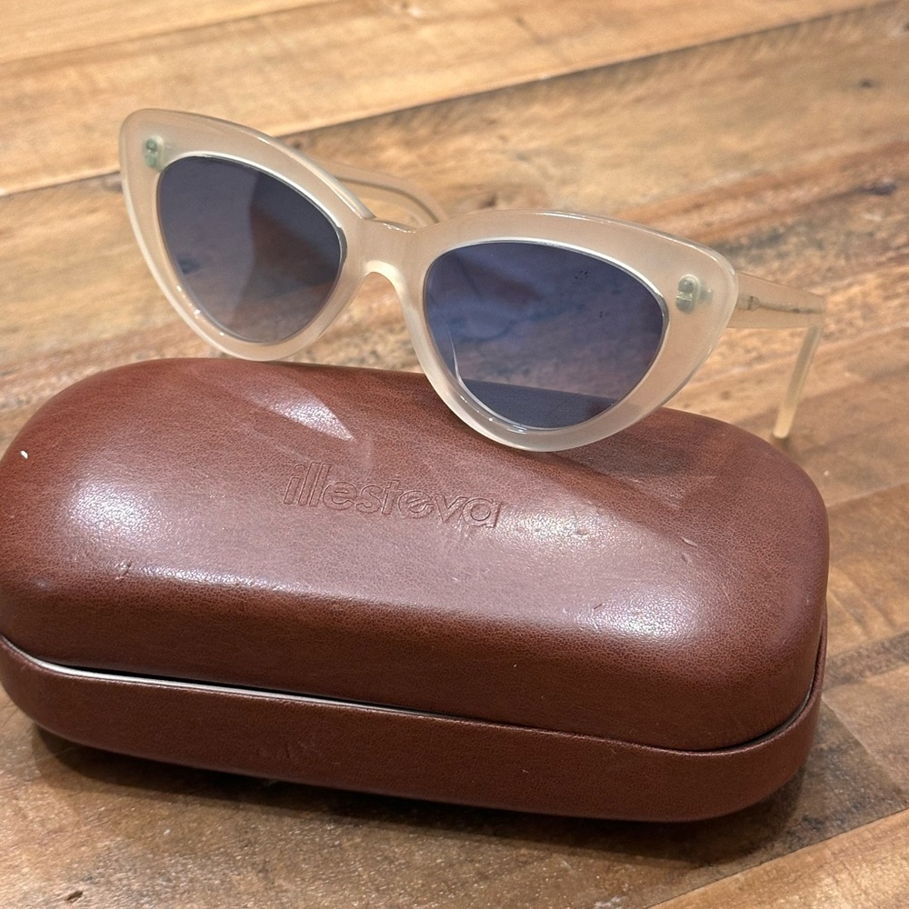 Illesteva Pamela Sunglasses